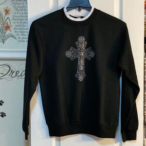 WOMEN’S SHIRT WITH CROSS (NWT) SMALL🙏